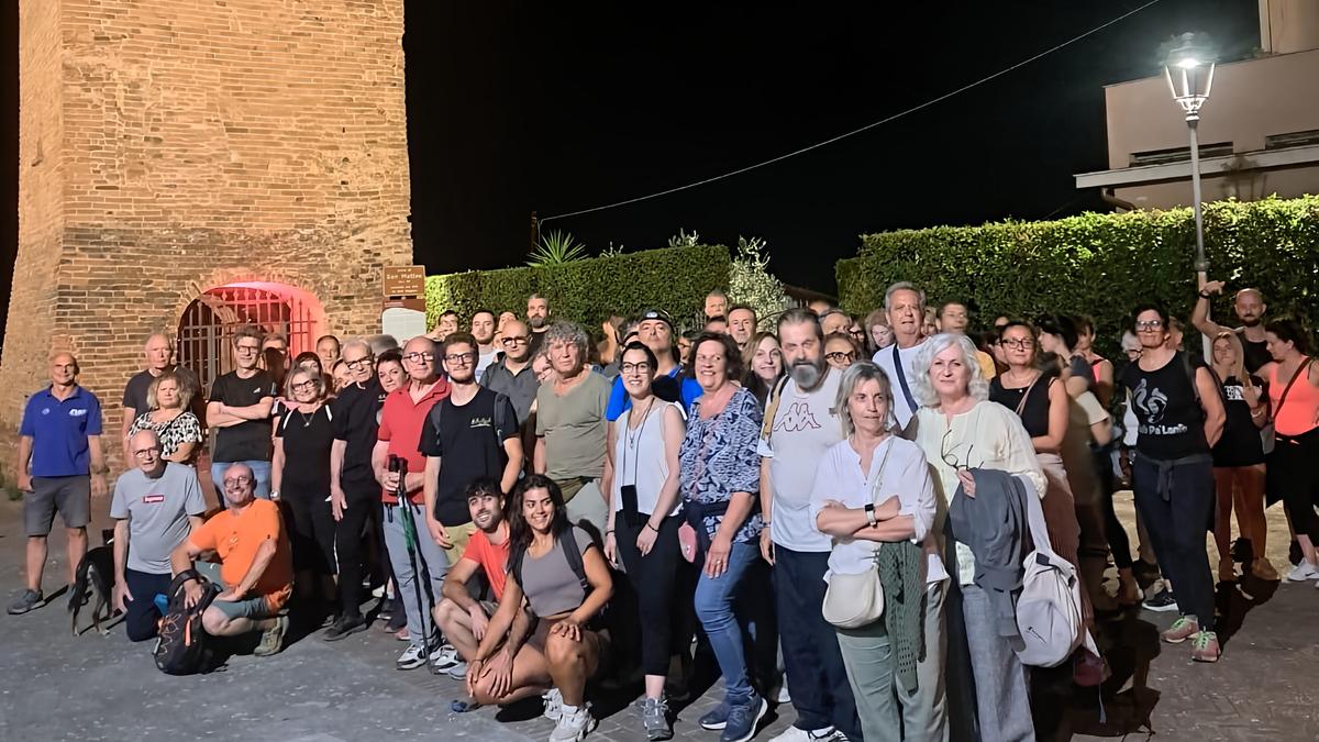 “Nero a Montopoli”. Camminata in notturna con oltre cento persone