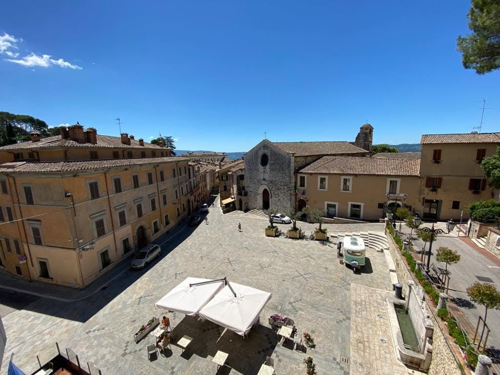 Il borgo di San Gemini accoglie jazz, buon vino e avventura