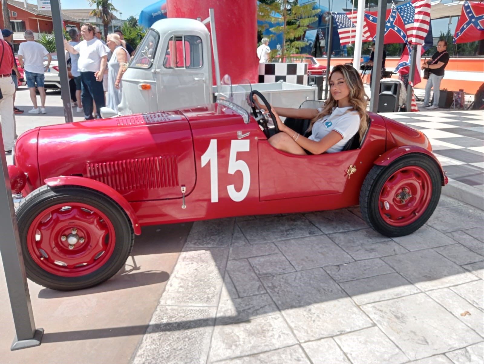 A Campovalano di Campli il 23° memorial Guercioni” e il 4° Elisa Pompa con “Rosse e Tartufo” raduno auto Ferrari, Maserati e Supercar