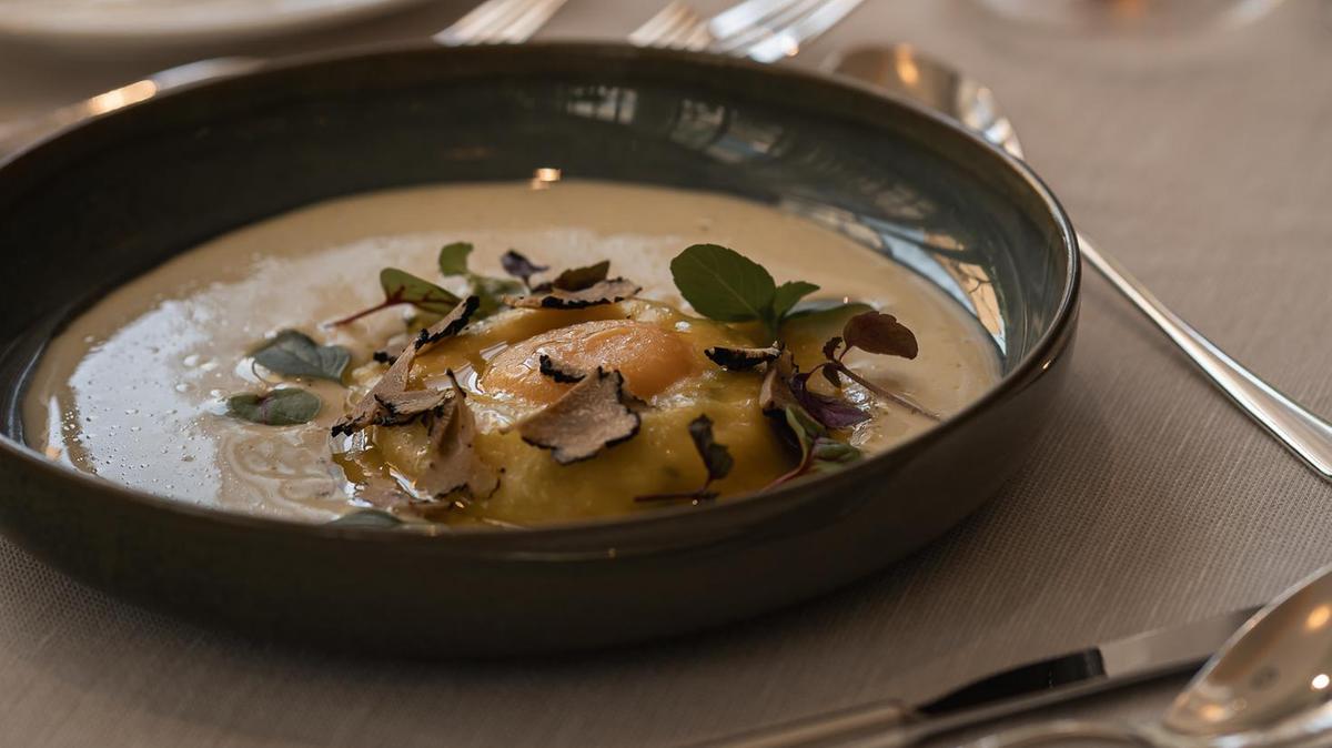 Panzanella alpina e quei ravioloni dal cuore liquido