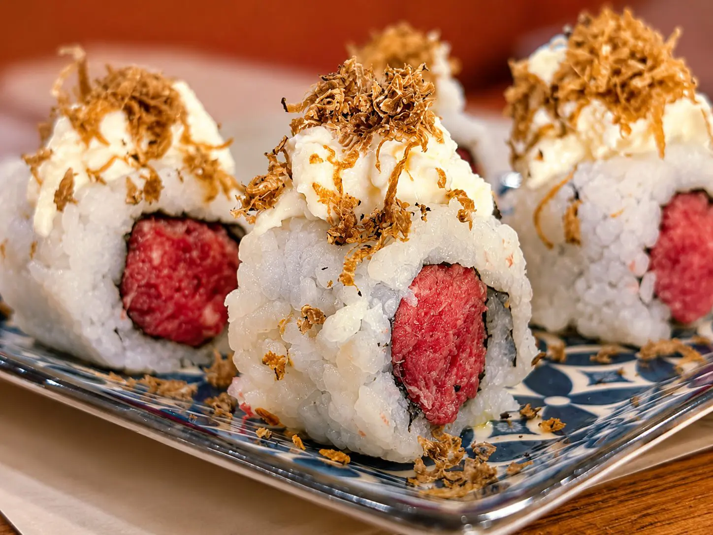 Ha iniziato facendo sushi con pecorino e tartufo in casa. Oggi è diventato un ristorante