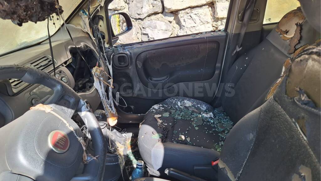 Bracca, incendiata l’auto della ‘venditrice di tartufi’: “Un atto intimidatorio, non sappiamo perché”
